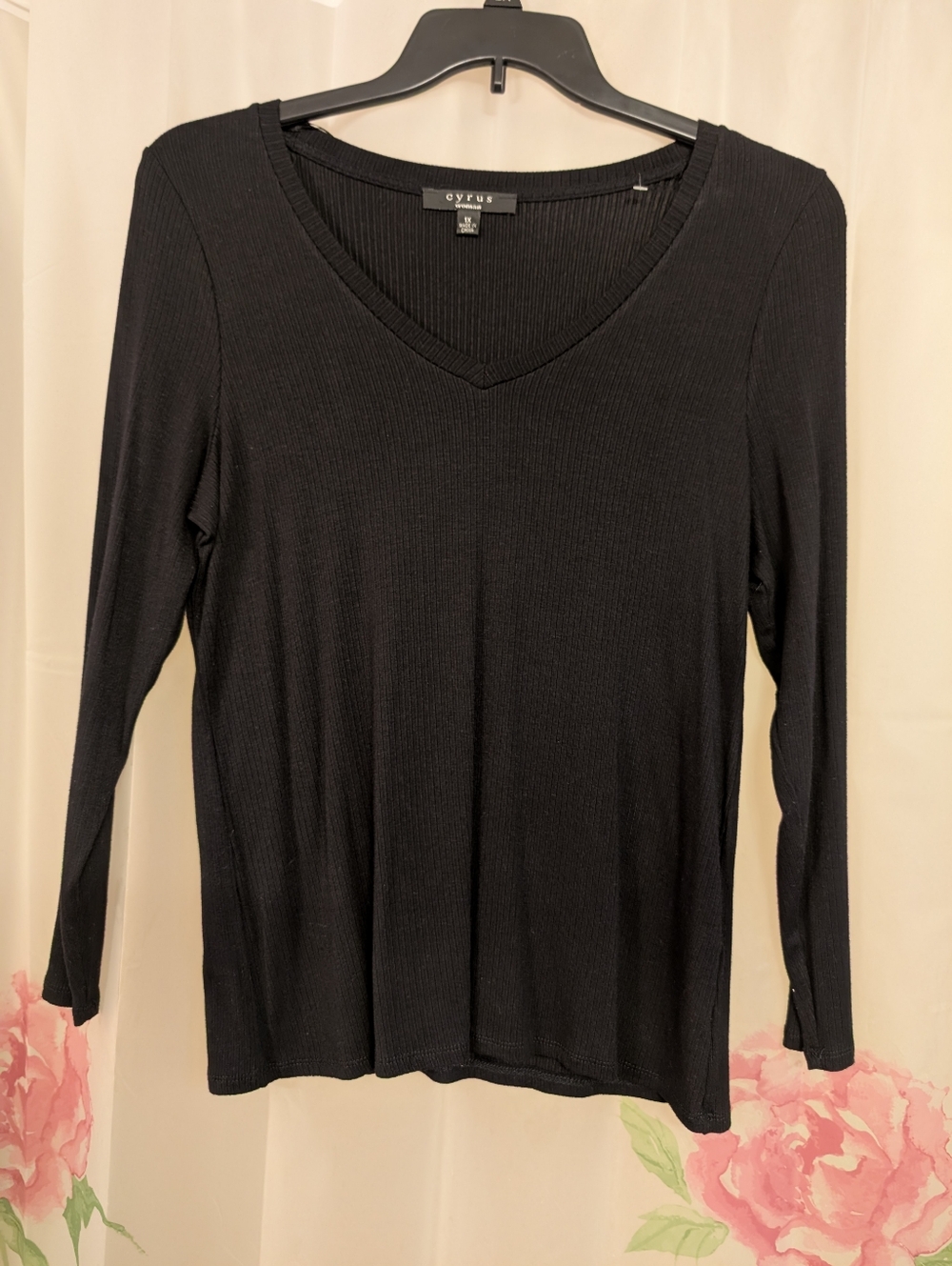 Cyrus New Black V-Neck Ribbed Long Sleeve Top